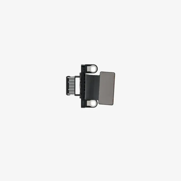 jack-usb-c-macbook-pro-m1-a2918-v1